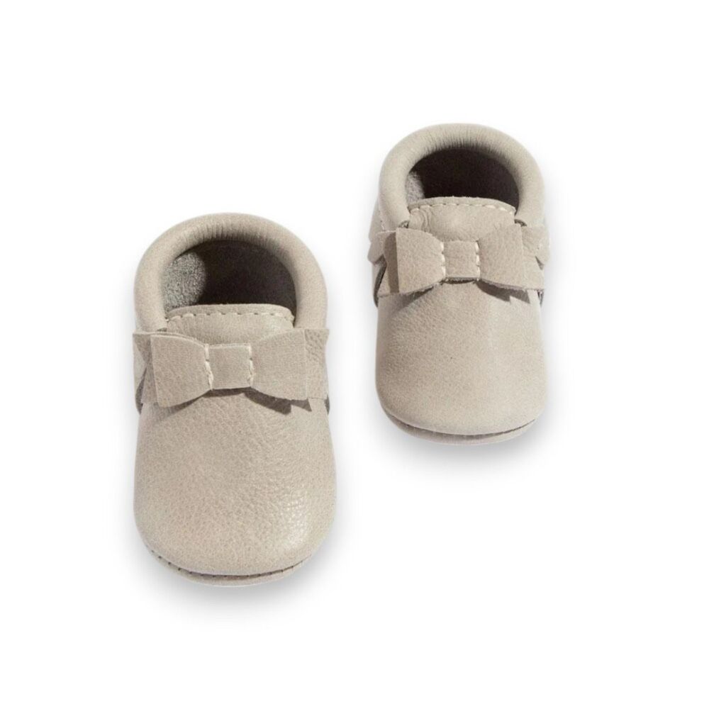Freshly Picked Salt Flats Bow Baby Shoes Moccasins Size 4 Soft Sole NIB